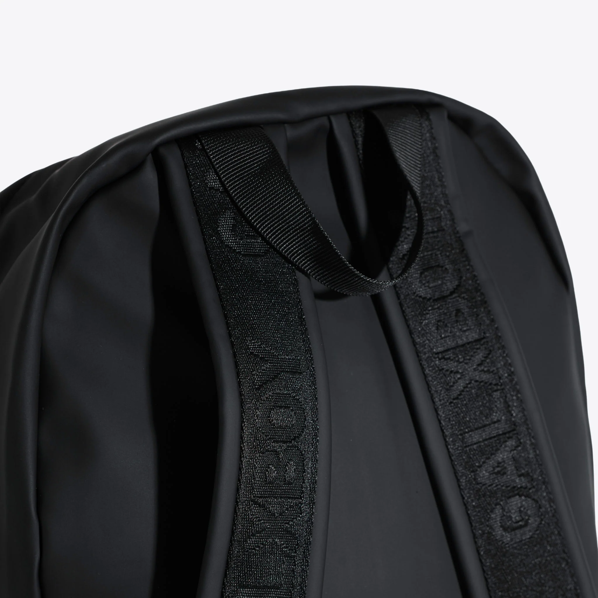ESSENTIAL BACKPACK - Image 6